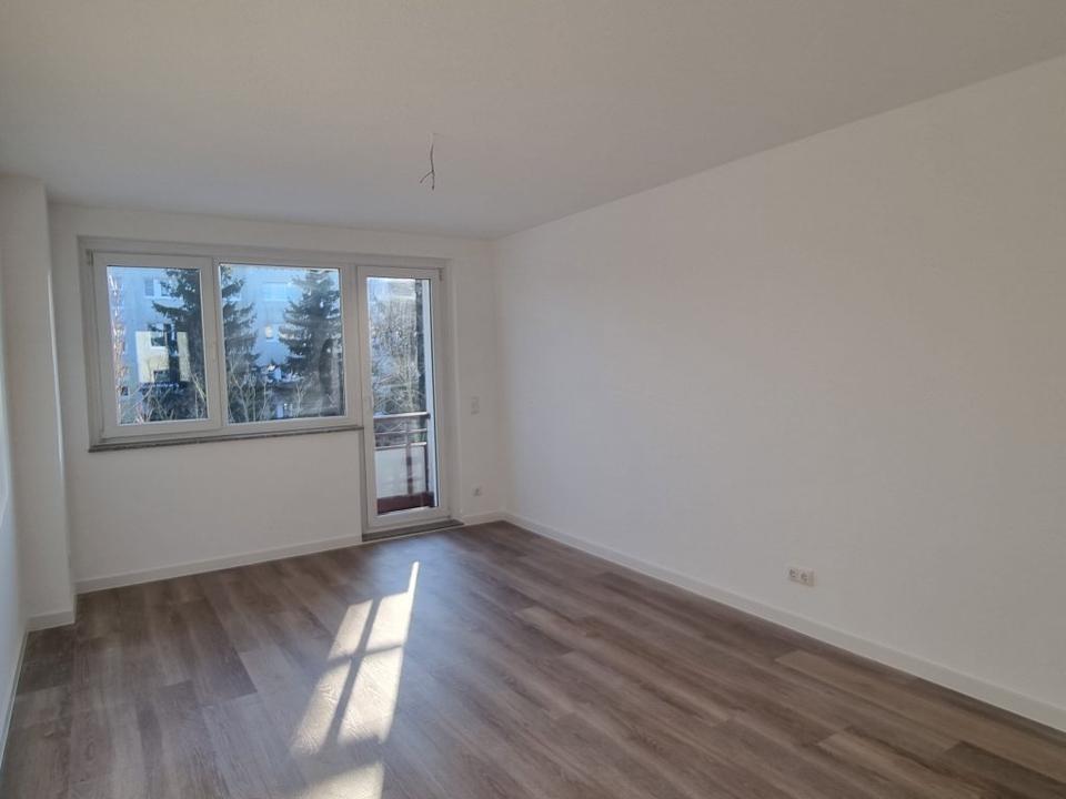 Thumbnail-FRISCH SANIERT! 2-Zimmer-Wohnung mit Balkon in Pasewalk