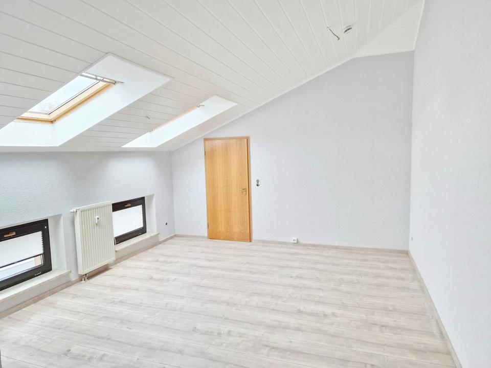 Thumbnail-wunderschöne gemütliche 4,5 R-Dachgeschosswohnung mit Einbauküche