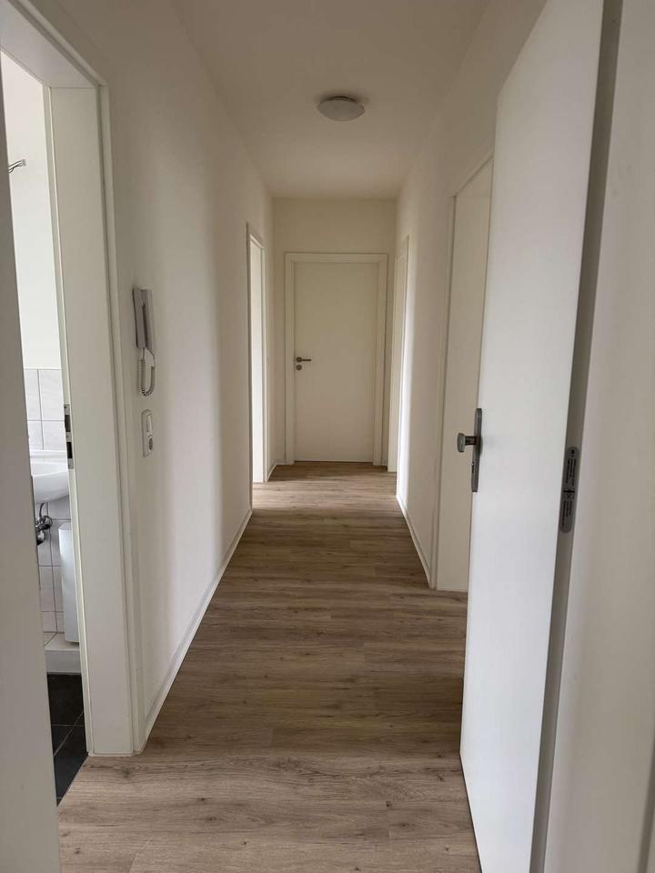 Thumbnail-3-Zimmer Wohnung mit Balkon