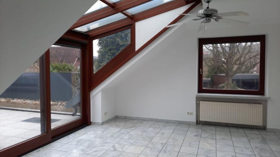 Thumbnail-Gemütliche 3-Zimmer Dachgeschosswohnung in GMH-Holzhausen