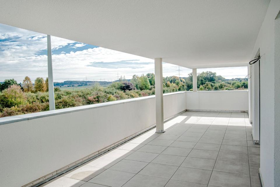 Thumbnail-Helle und geräumige 3-Zimmer Penthaus-Wohnung zu vermieten