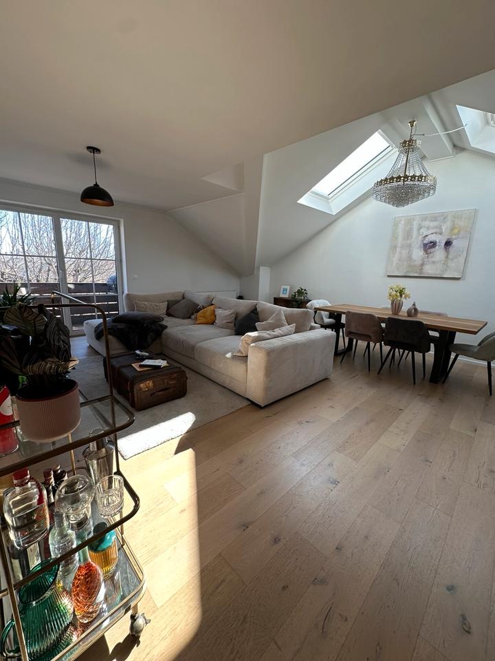 Thumbnail-Zwischenmiete: Große 3 Zimmer Wohnung, zentral!