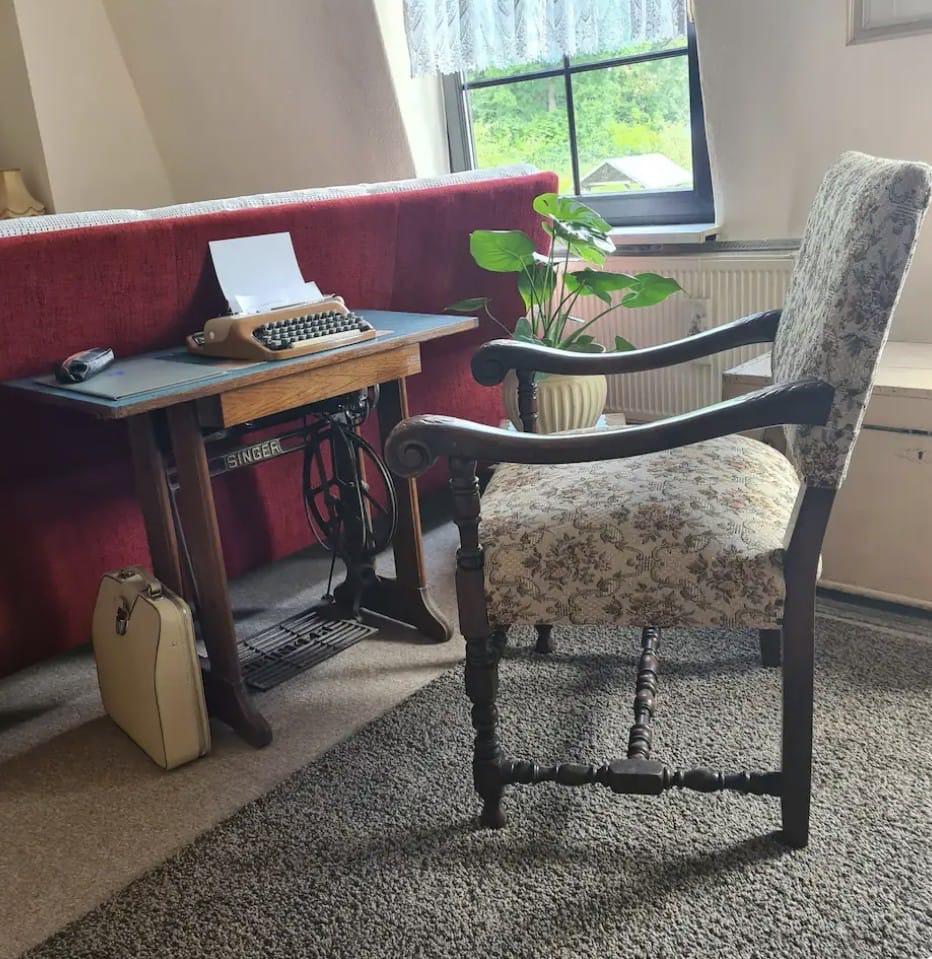 Thumbnail-komplett möblierte 2 Zimmer Wohnung mit großem Balkon