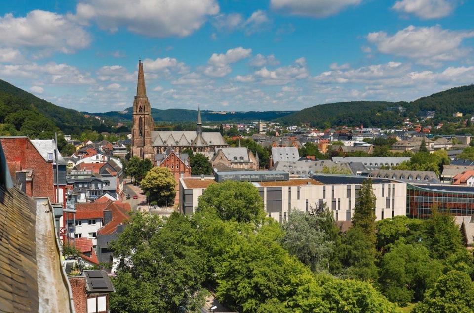 Thumbnail-WG Zimmer in exklusiver Oberstadt Wohnung