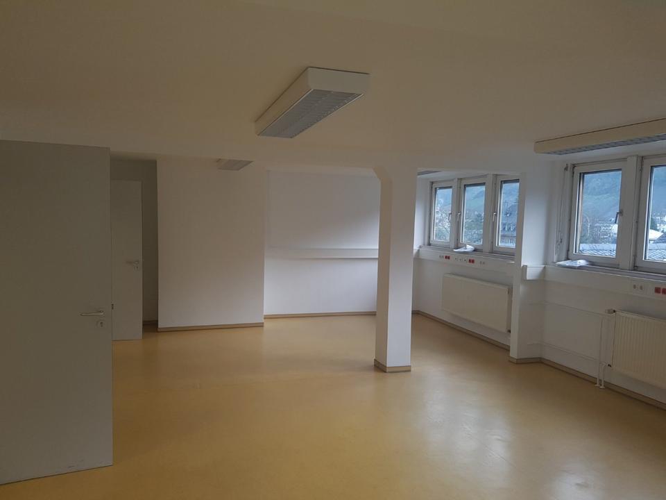 Thumbnail-Büro- Praxis- Schulungsräume in Kues zu Vermieten