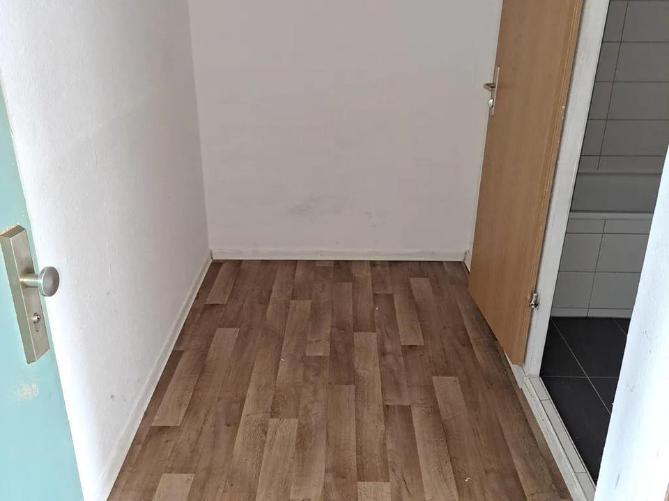 Thumbnail-Zweiraumwohnung in Marzahn 6.OG links