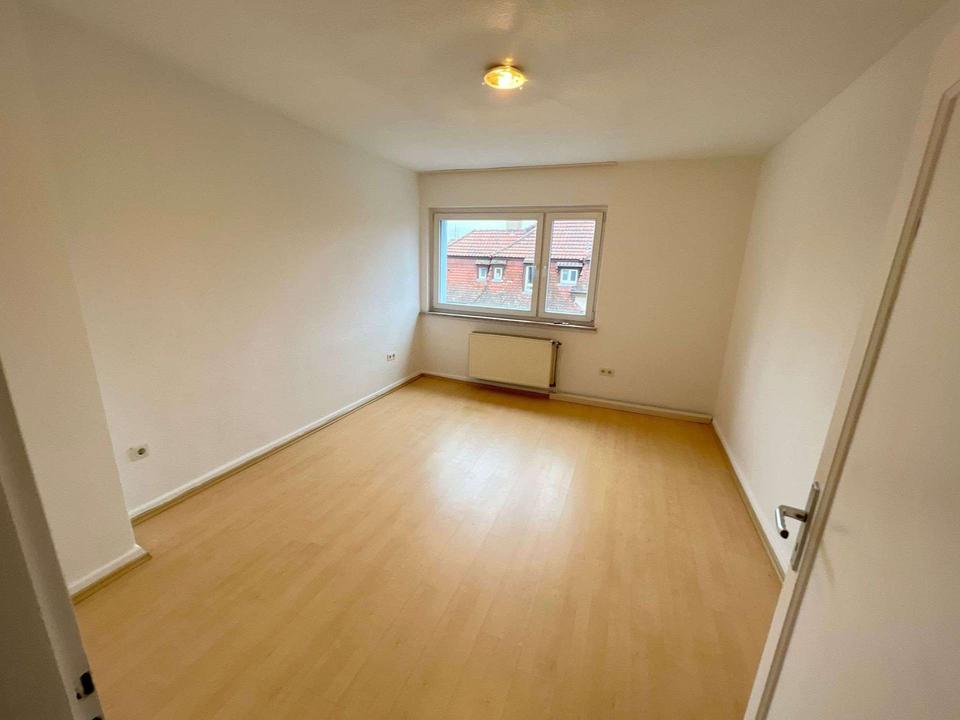 Thumbnail-Schöne 3 Zimmer Wohnung in Top Lage von Bornheim INKLUSIVE Stellplatz