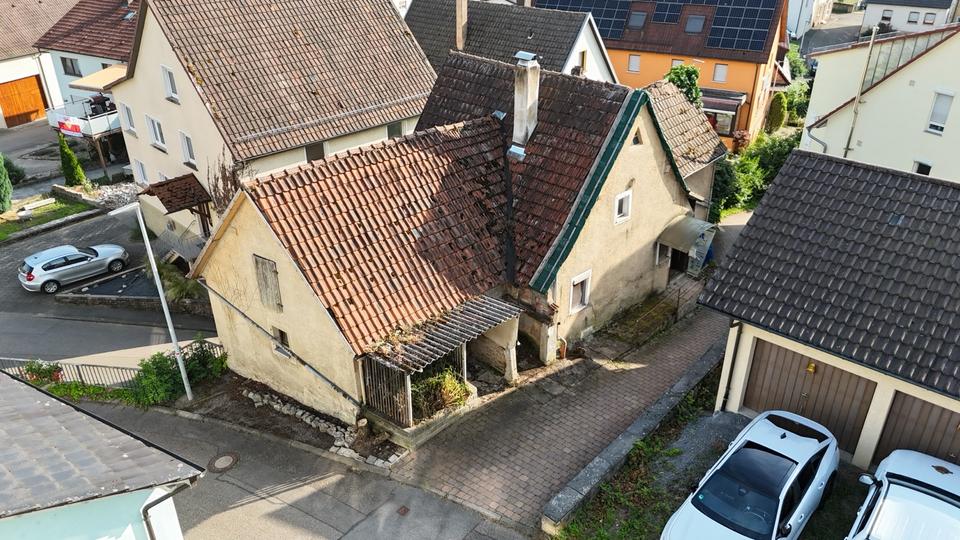 Thumbnail-Zweifamilienhaus mit Sanierungsbedarf Neuenstadt Ortsteil Stein