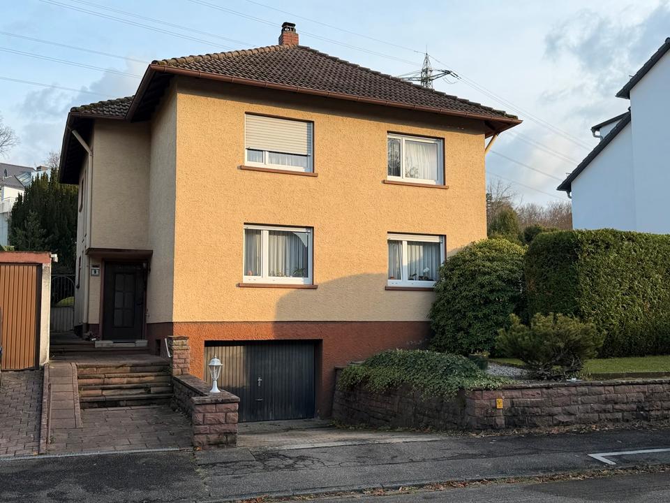 Thumbnail-Freistehendes 1-2-Familienhaus mit großem Grundstück