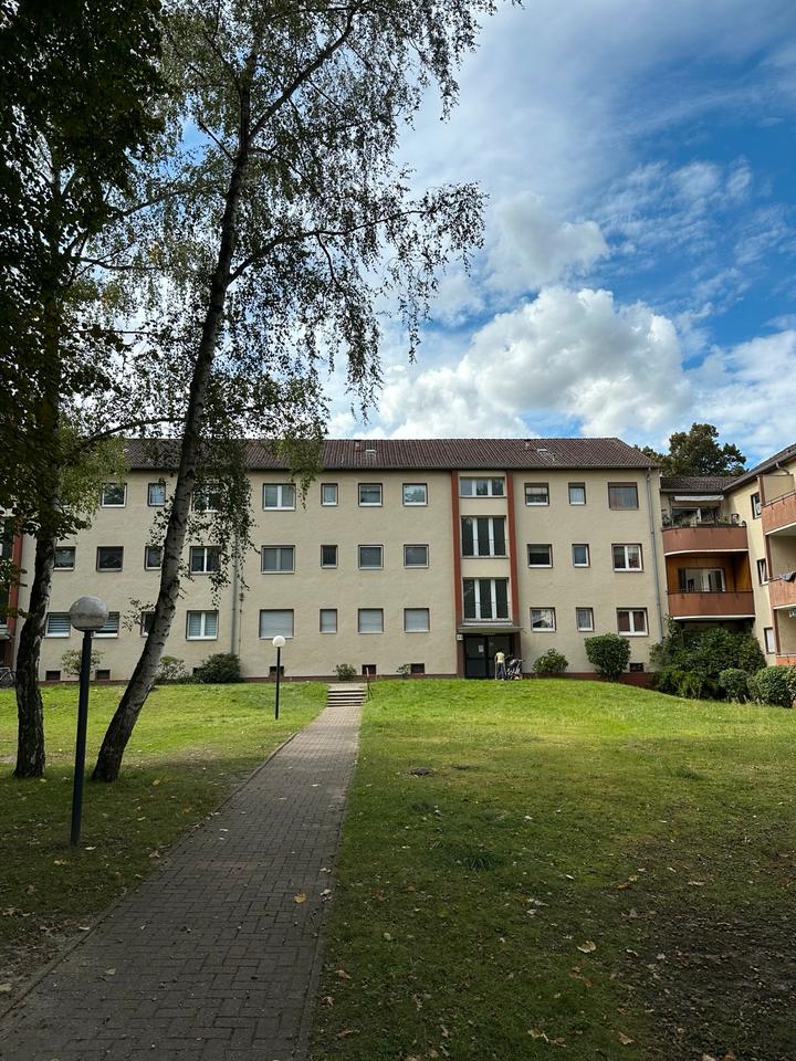 Thumbnail-Möblierte 2-Zimmer-Wohnung mit Balkon & Stellplatz in Tempelhof