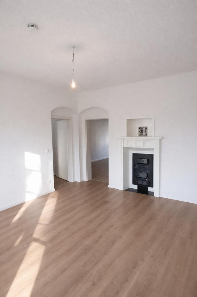 Thumbnail-4-Zimmer Erdgeschosswohnung mit Kamin und Gartennutzung