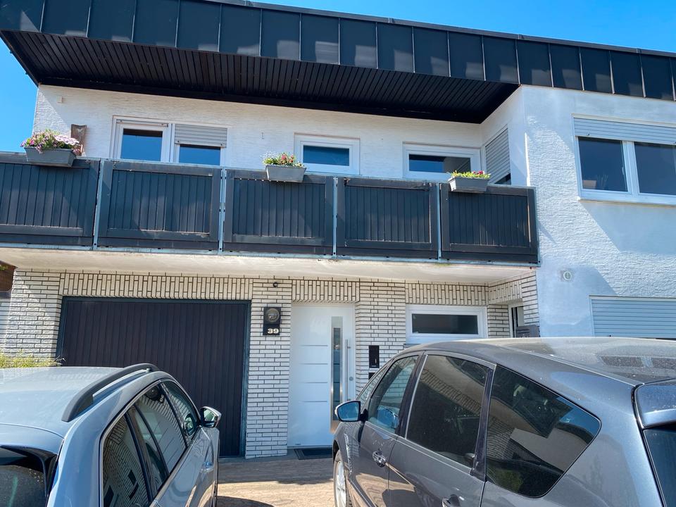 Thumbnail-Einfamilienhaus mit Einliegerwohnung im Birkenweg in Höxter