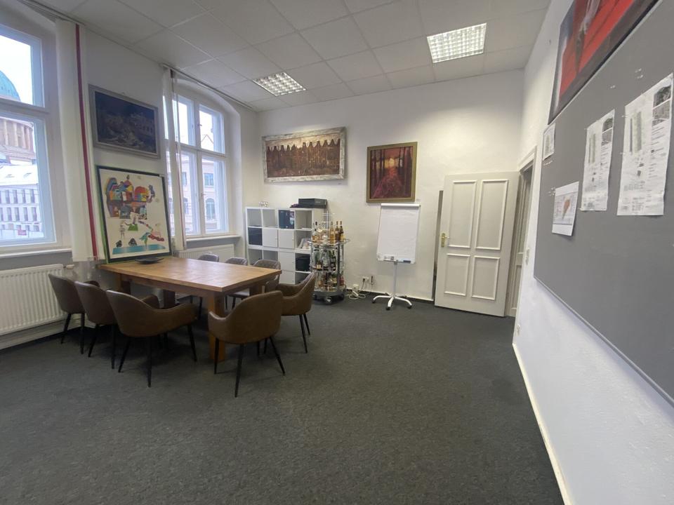 Thumbnail-SOFORT Einzug! 95 m² Büro-Suite mit Meetingraum & Küche mitten in der Innenstadt
