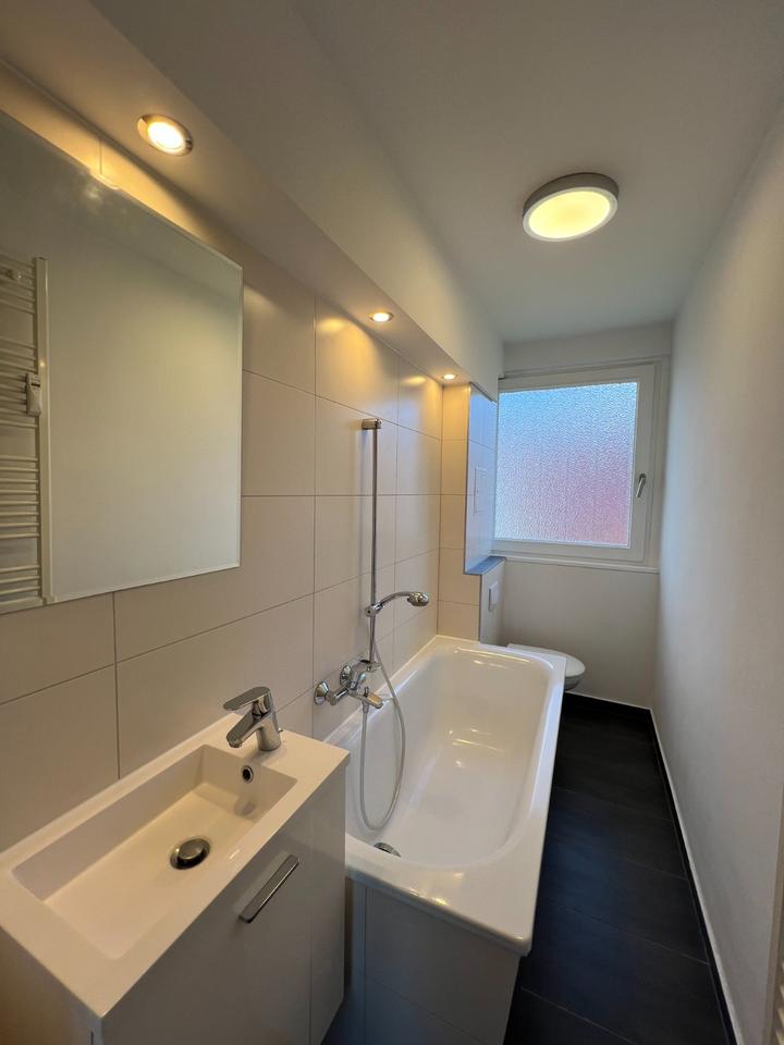 Thumbnail-HIER FÜHLT MAN SICH ZU HAUSE – Frisch sanierte 3-Zimmerwohnung mit moderner EBK & Bad