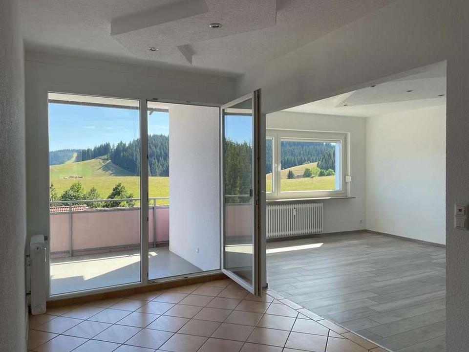 Thumbnail-Helle 3-Zimmer-Wohnung mit Balkon und EBK in Furtwangen