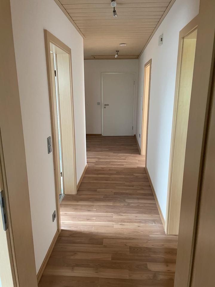 Thumbnail-Wohnung DG, 70qm, 2Zi,Kü,Bad in ruhiger Lage