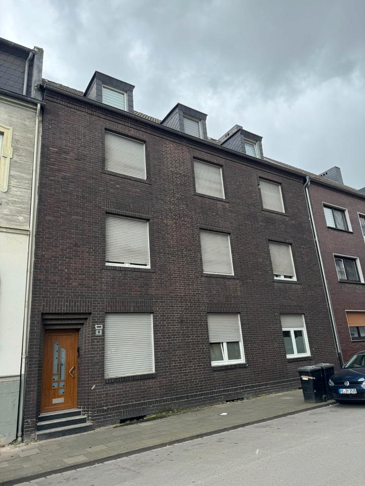 Thumbnail-Große 5-Zimmer-Wohnung in Duisburg-MeiderichBeeck
