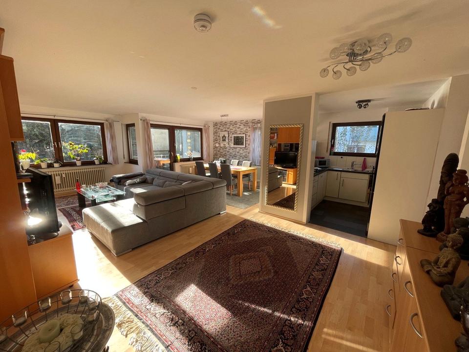Thumbnail-Verk. schöne, zentral gelegene helle, renov.3,5 Zimmer-Whg. 83qm