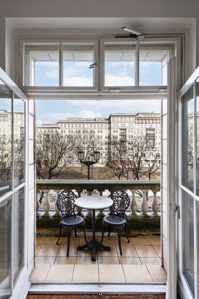 Thumbnail-Renov. Altbauwohnung Friedrichshain Balkon Weitblick Denkmal