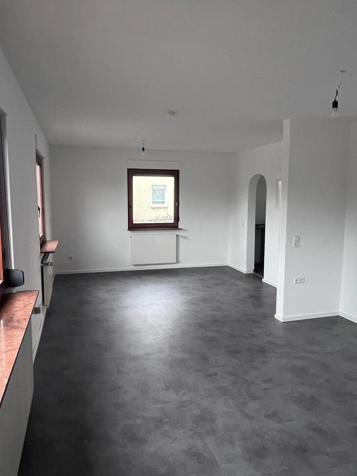 Thumbnail-Frisch renovierte 2-Zimmer-Erdgeschosswohnung