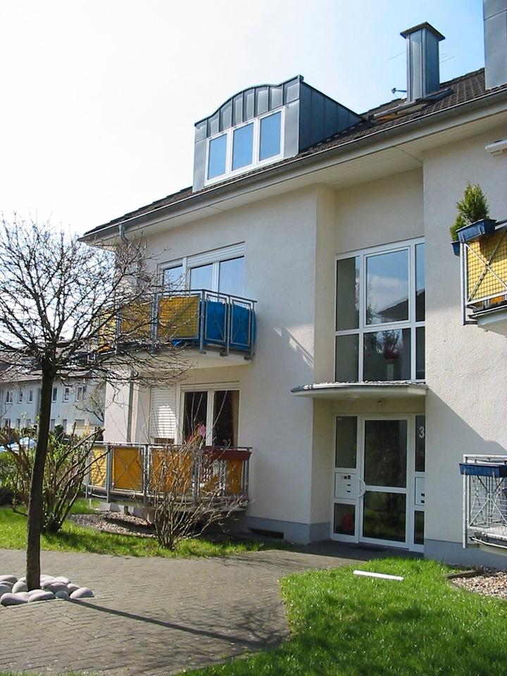 Thumbnail-Geschmackvolle 2 Zimmer Dachgeschoßwohnung in Porz-Wahnheide