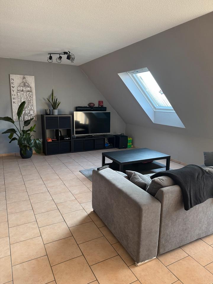 Thumbnail-Schöne helle 2 Zimmer Wohnung (bitte Beschreibung lesen)