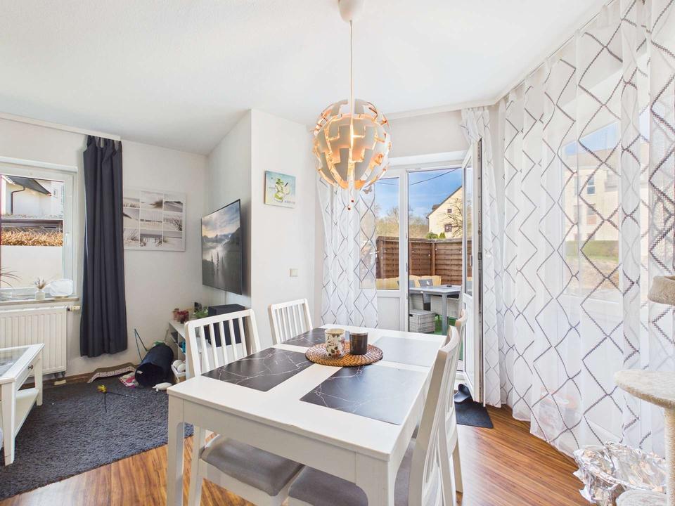 Thumbnail-Helle Hochparterre Wohnung mit Terrasse & Garten in Rodewisch