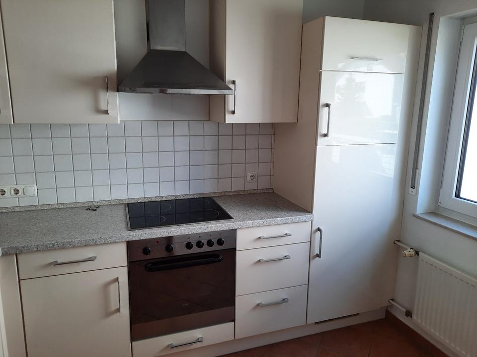 Thumbnail-Grozügige, 2 Zimmer-Wohnung, mit Einbauküche, in Obertshausen