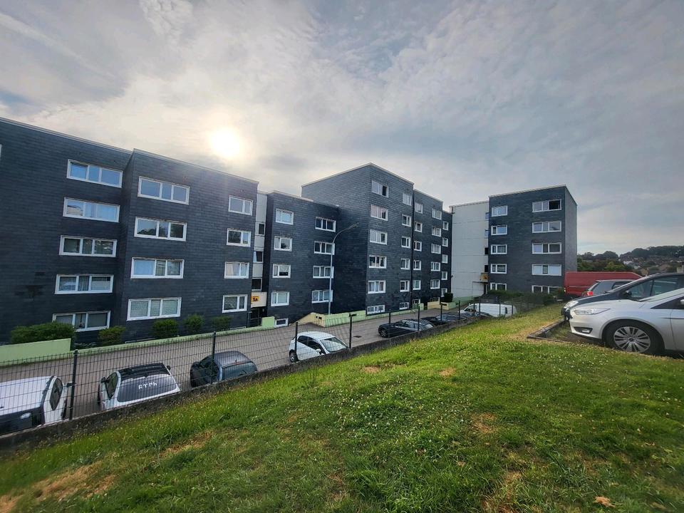 Thumbnail-Renovierte 4 Zimmer Wohnung 94 qm