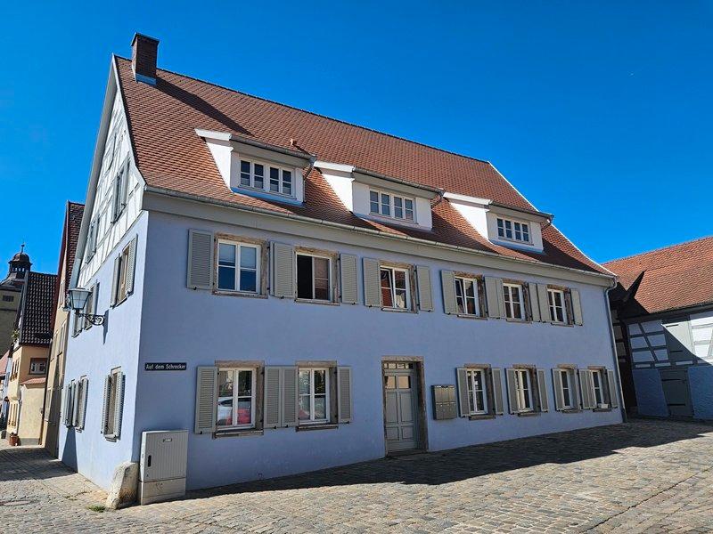 Thumbnail-Schöne 2 Zimmer Wohnung im Herzen der Stadt