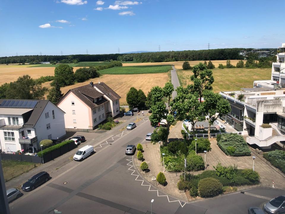Thumbnail-Gepflegte 2-Zimmer-Wohnung im 6. OG mit Balkon und Garage