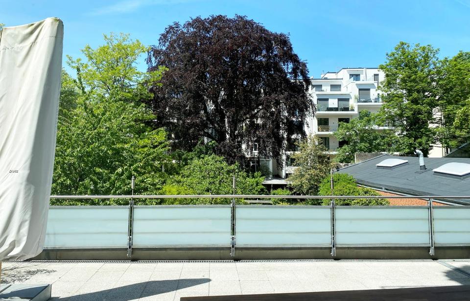 Thumbnail-ULI VOGELER GmbH - Wohnkomfort trifft Alsternähe - 3-ZIMMERWOHNUNG IM 1. OG MIT TRAUMHAFTER WESTTERRASSE IN HH-ST. GEORG ZU VERMIETEN