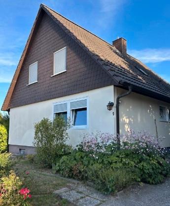 Thumbnail-1 - Familienhaus mit 2 Garagen in bevorzugter Wohnlage