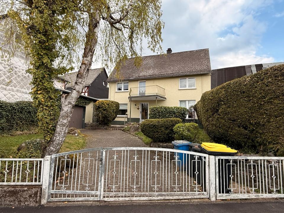 Thumbnail-Einfamilienhaus mit Burgblick