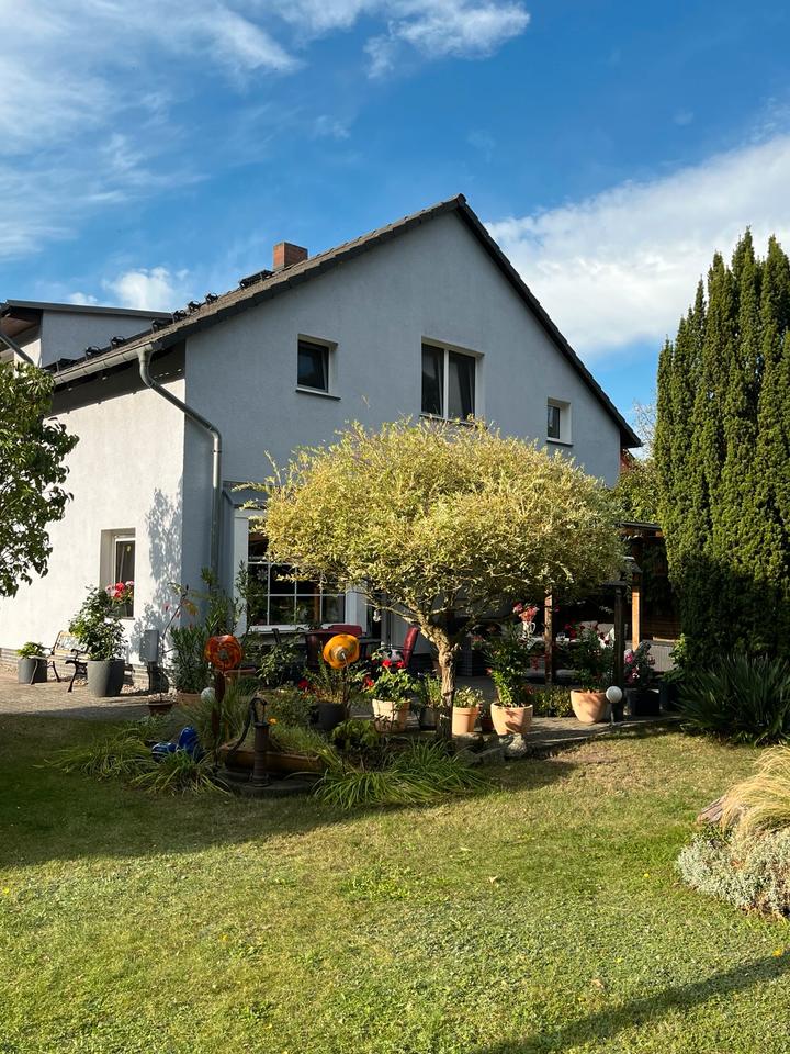 Thumbnail-Grundstück mit Einfamilienhaus und großem Garten