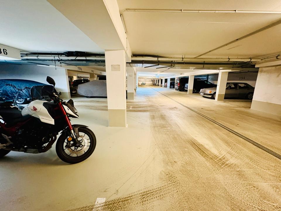 Thumbnail-Stellplatz in moderner Tiefgarage in Potsdam