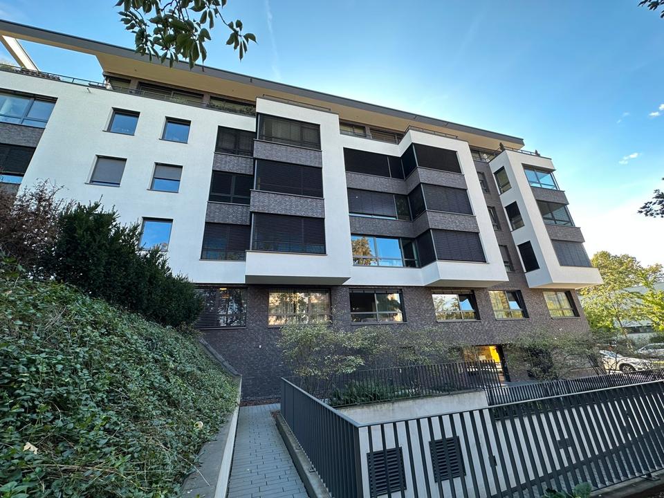 Thumbnail-GEPFLEGTE 3,5-ZIMMER-LOFT-WOHNUNG MIT TIEFGARAGENSTELLPLATZ