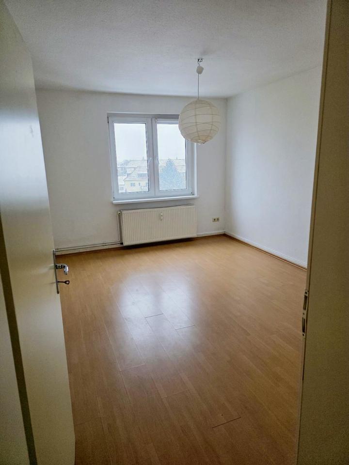 Thumbnail-Gemütliche 3-Zimmer-Wohnung mit Küche in Schwerin (66,78 m²)