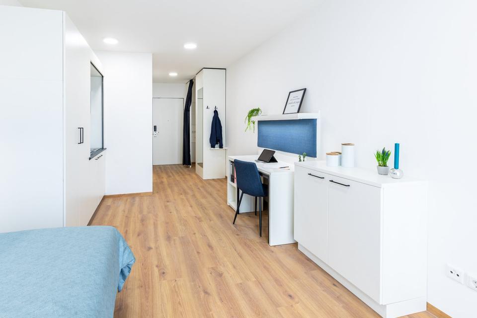 Thumbnail-DONAU SIDE: Modernes STUDENTEN Apartment mit Fitnessstudio & Co-Working
