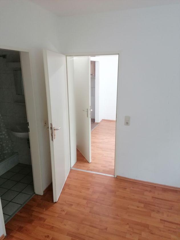 Thumbnail-Bad Salzuflen 2 Zimmer-Wohnung mit Küche neu renoviert