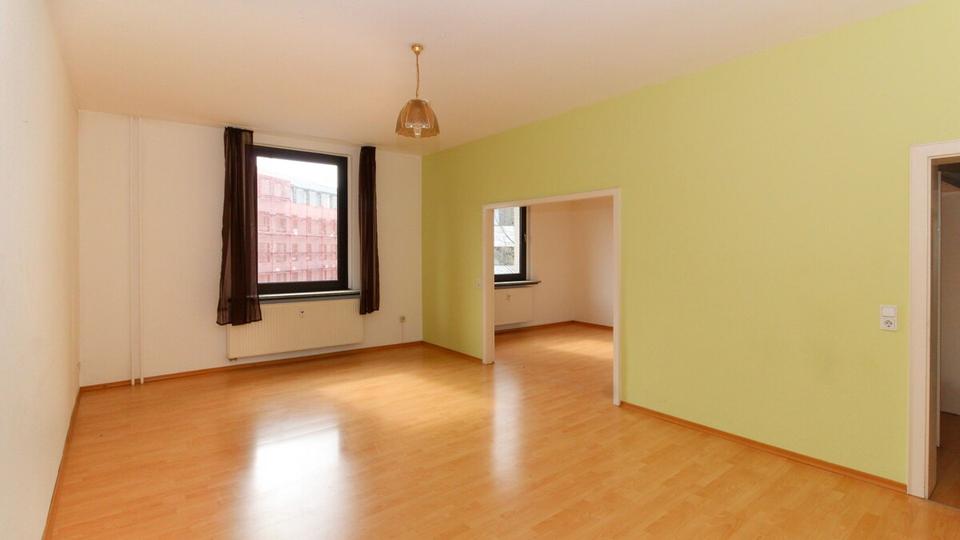 Thumbnail-Großzügige Altbauwohnung in Fulda zu vermieten