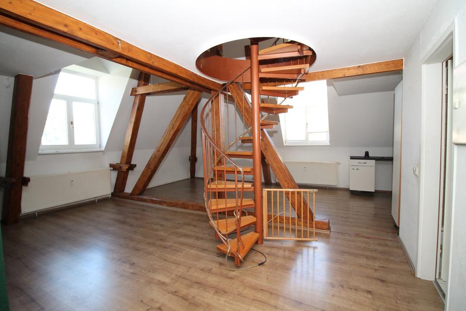 Thumbnail-83-m² - 3 Zimmer-Maisonette-Wohnung im DG K24