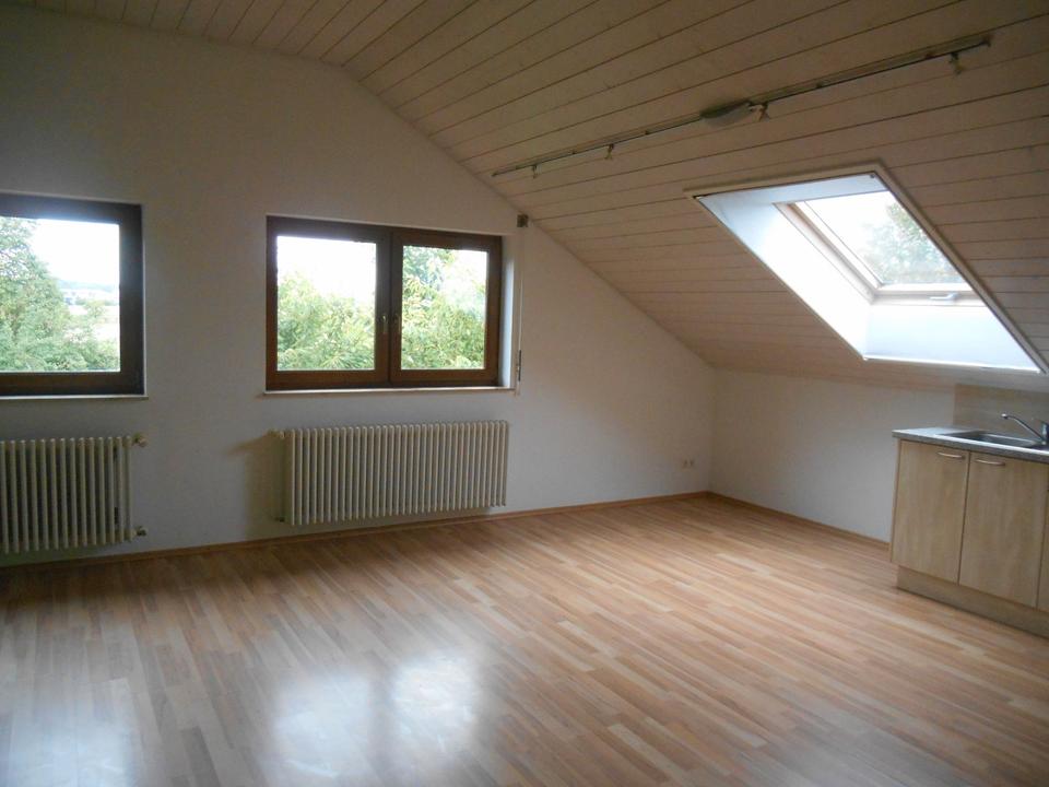 Thumbnail-Vermiete 2-Zimmer DG Wohnung