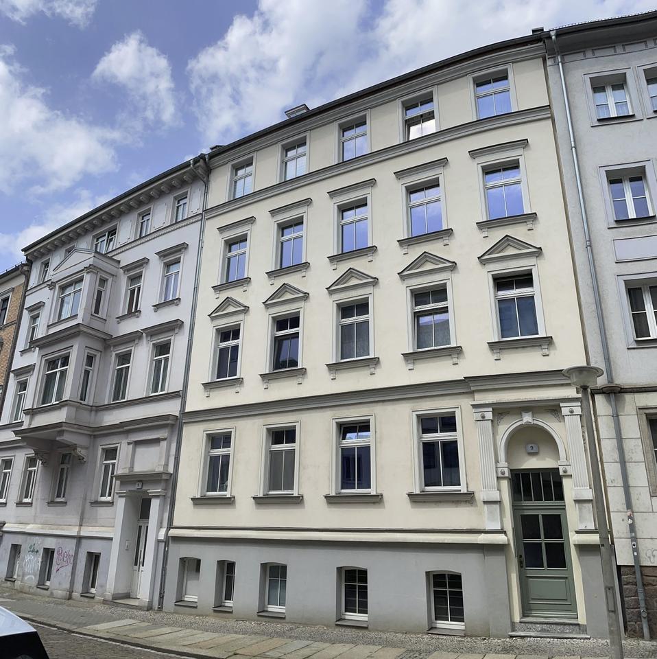 Thumbnail-Charmante 2-Zimmer-Wohnung mit Balkon & Einbauküche am Stadtgottesacker (Anh0903)