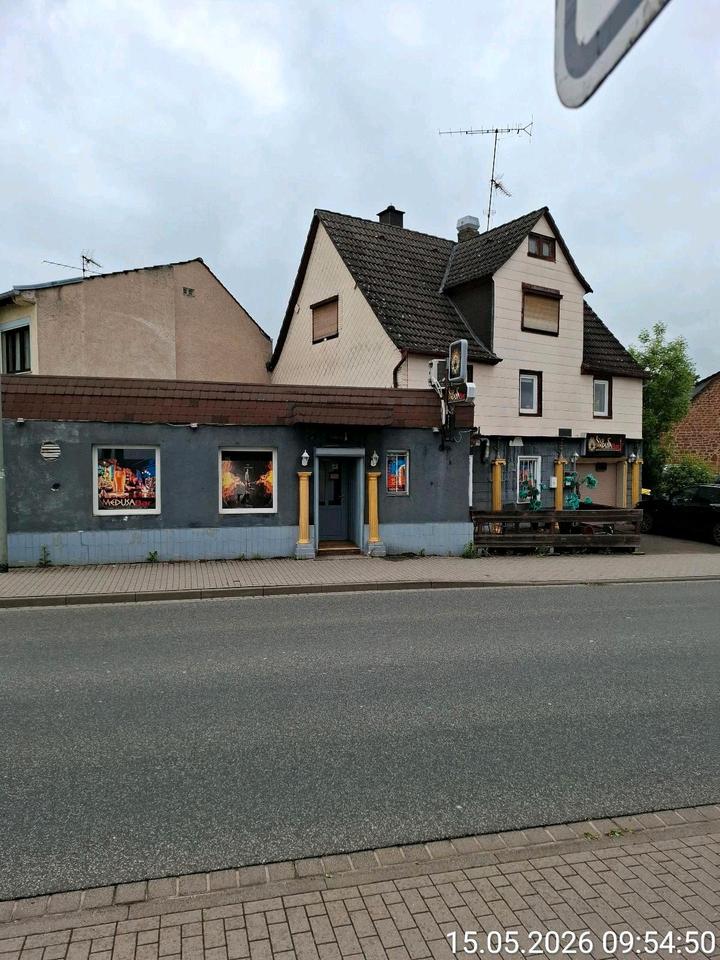 Thumbnail-Haus mit Shisha Bar und Wohnung zu verkaufen.