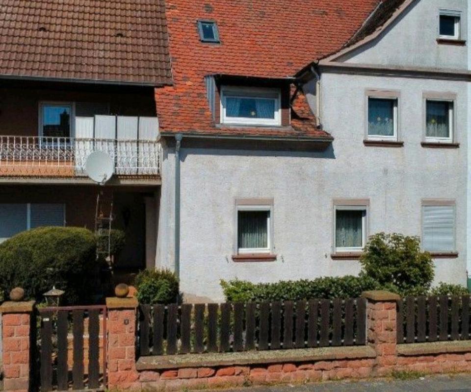 Thumbnail-Doppelhaushälfte mit großem Potential in Landau-Queichheim