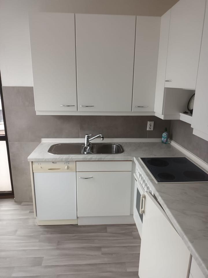 Thumbnail-Moderne, teilmöblierte 2-Zimmerwohnung in zentraler Lage