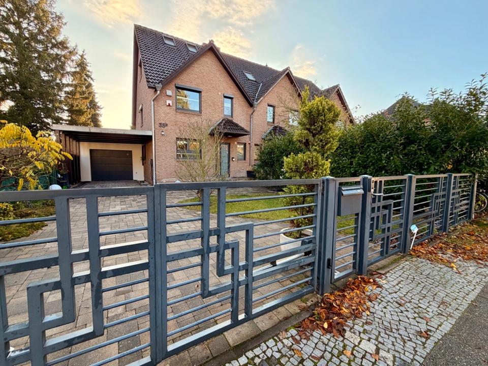 Thumbnail-Edle DHH mit Pool, Wellness & Luxus-Küche – 2900€ Nettokaltmiete