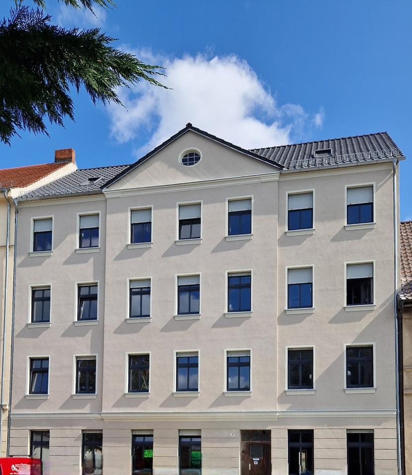 Thumbnail-ERSTBEZUG- Stilvoll, frisch sanierte 3- Zimmer- Wohnung