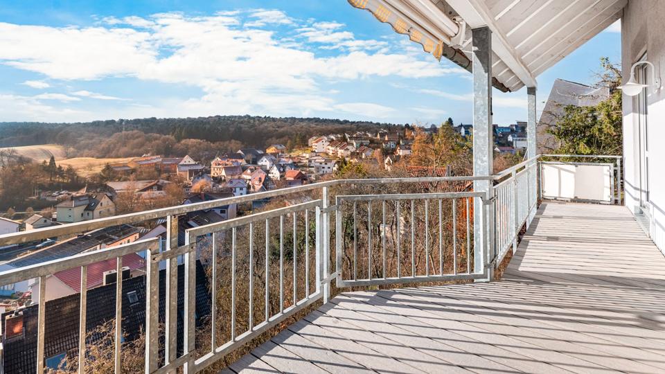 Thumbnail-4-Zi.-Maisonette mit Hausgefühl, Balkon, Bulthaup-Küche, 2 Stpl.